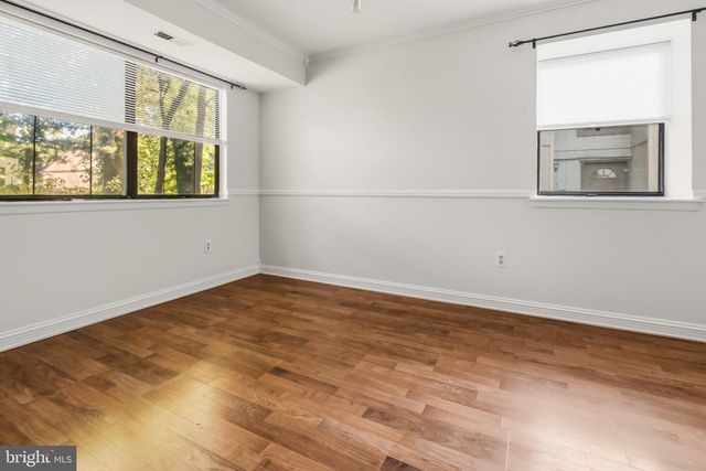 4 GOSHAWK CT, Voorhees, NJ 08043