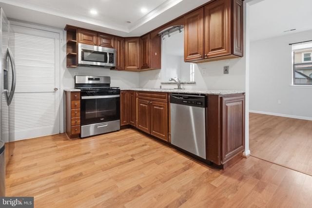 4 GOSHAWK CT, Voorhees, NJ 08043