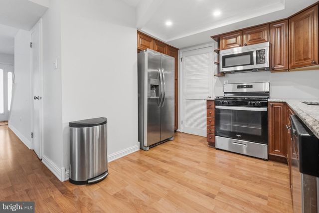 4 GOSHAWK CT, Voorhees, NJ 08043