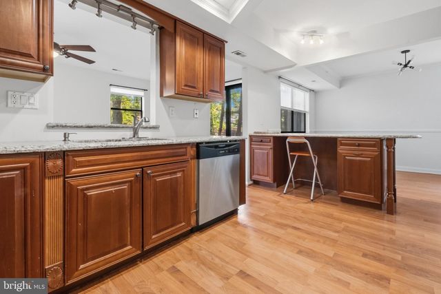 4 GOSHAWK CT, Voorhees, NJ 08043