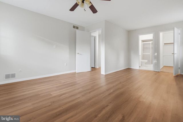 4 GOSHAWK CT, Voorhees, NJ 08043
