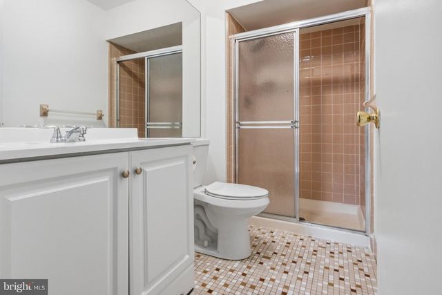 4 GOSHAWK CT, Voorhees, NJ 08043