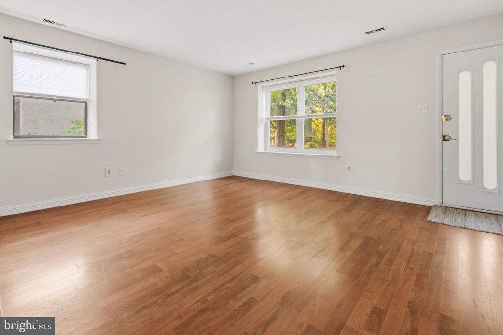 4 GOSHAWK CT, VOORHEES, NJ 08043 — photo 4