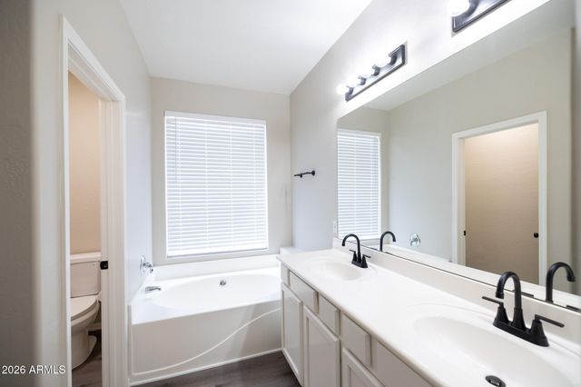 4301 E OXFORD Lane, Gilbert, AZ 85295