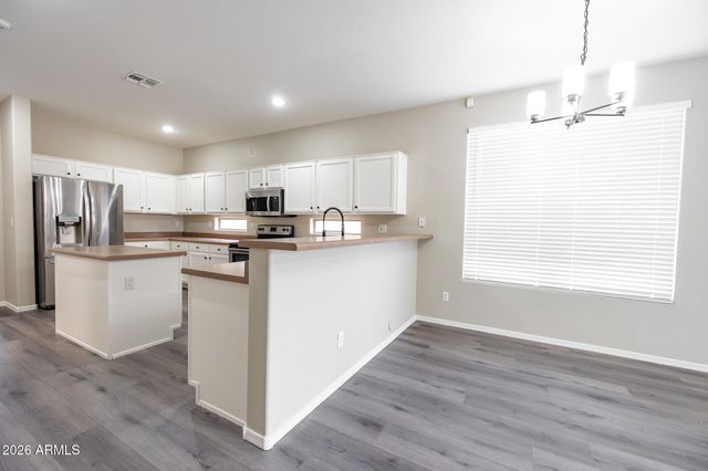4301 E OXFORD Lane, Gilbert, AZ 85295