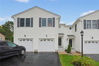 572 Smithfield Road 12, North Providence, RI 02904