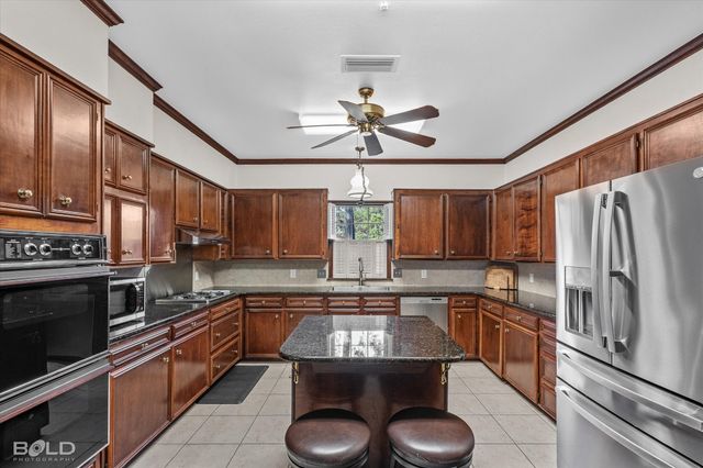 8621 E Wilderness Way, Shreveport, LA 71106