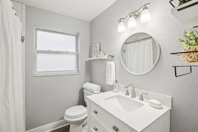 151 SE MONROE CIRCLE N, St Petersburg, FL 33703