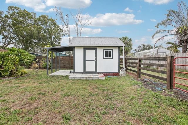 151 SE MONROE CIRCLE N, St Petersburg, FL 33703