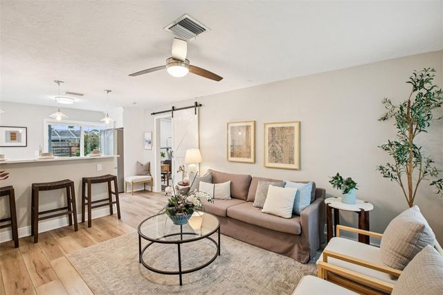 151 SE MONROE CIRCLE N, St Petersburg, FL 33703