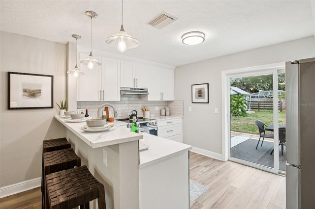 151 SE MONROE CIRCLE N, St Petersburg, FL 33703