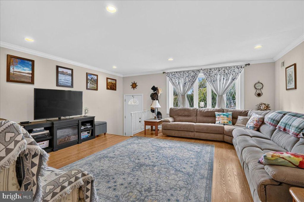 10222 WOBURN PL, PHILADELPHIA, PA 19114 — photo 5