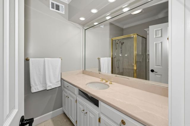 801 Pleasant Valley Dr Unit 19, Little Rock, AR 72227