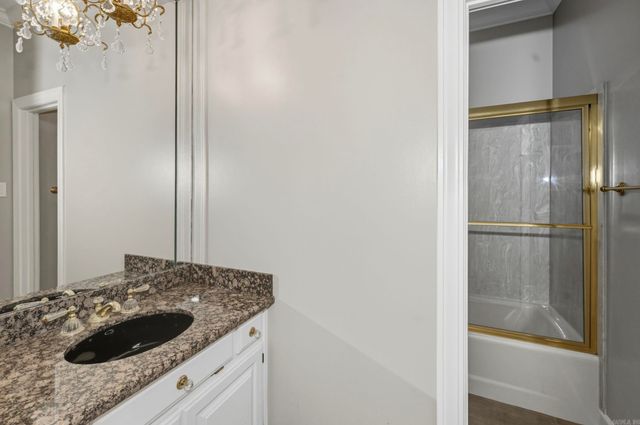 801 Pleasant Valley Dr Unit 19, Little Rock, AR 72227