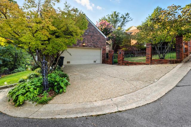 801 Pleasant Valley Dr Unit 19, Little Rock, AR 72227