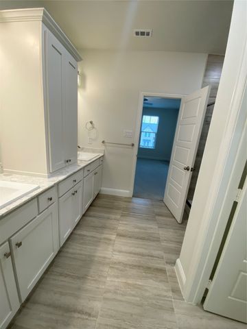 1919 Diyaa Court, Farmers Branch, TX 75234