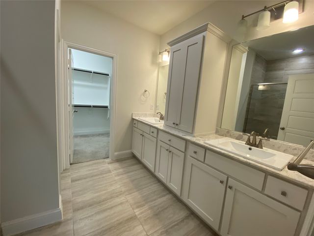 1919 Diyaa Court, Farmers Branch, TX 75234
