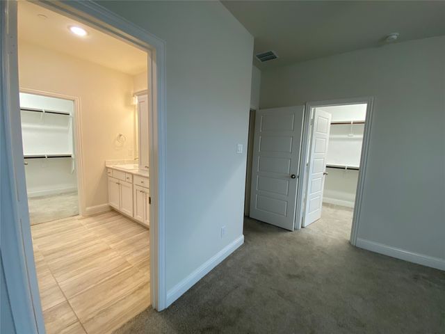 1919 Diyaa Court, Farmers Branch, TX 75234