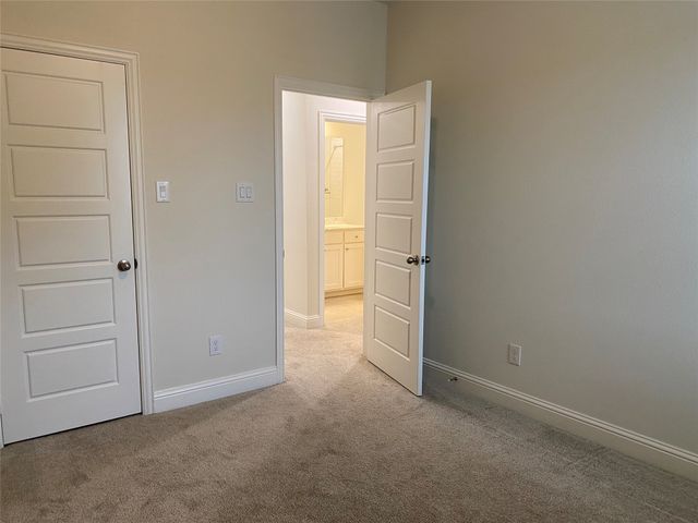 1919 Diyaa Court, Farmers Branch, TX 75234