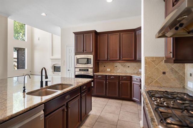 7003 Dunbarton Drive, Sugar Land, TX 77479