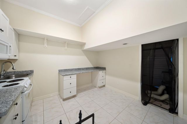 7003 Dunbarton Drive, Sugar Land, TX 77479