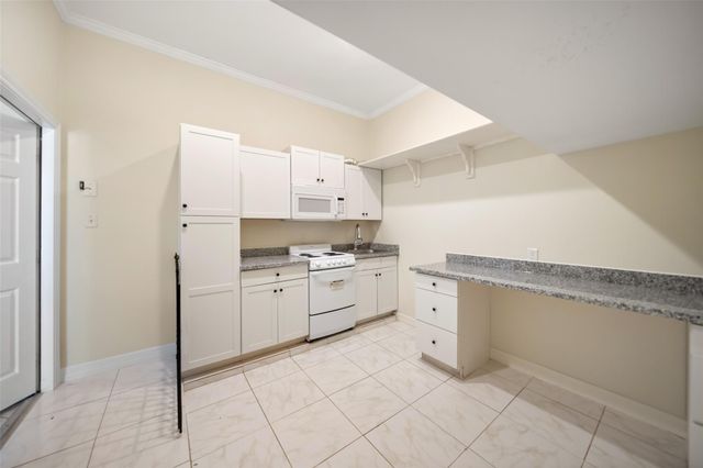 7003 Dunbarton Drive, Sugar Land, TX 77479