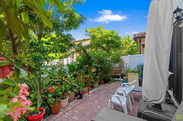 5809 NW 46th Lane, Tamarac, FL 33319