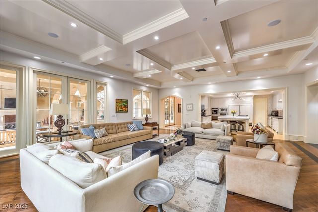 30 Augusta Canyon Way, Las Vegas, NV 89141