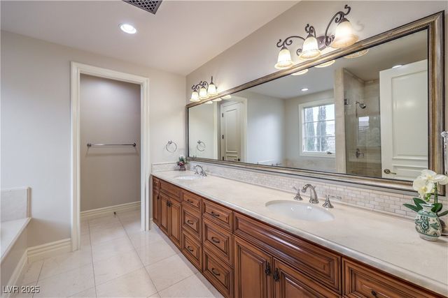 30 Augusta Canyon Way, Las Vegas, NV 89141