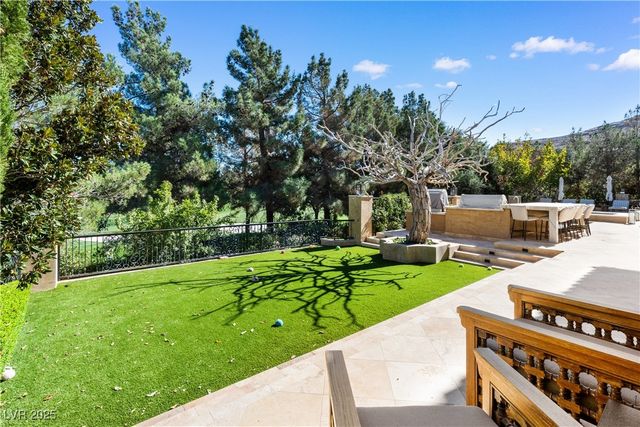 30 Augusta Canyon Way, Las Vegas, NV 89141