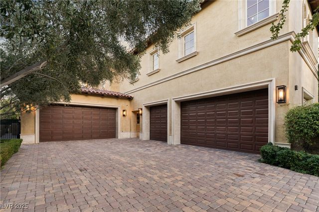 30 Augusta Canyon Way, Las Vegas, NV 89141