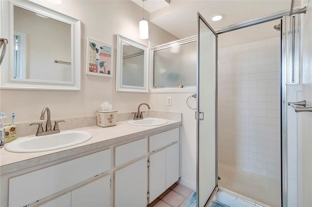 21707 QUEEN MARY COURT, Leesburg, FL 34748