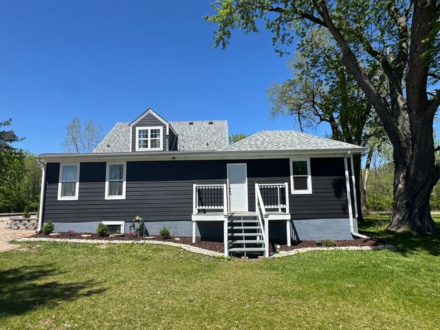 931 Rawson Bridge Road, Cary, IL 60013