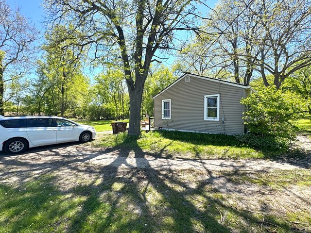 931 Rawson Bridge Road, Cary, IL 60013