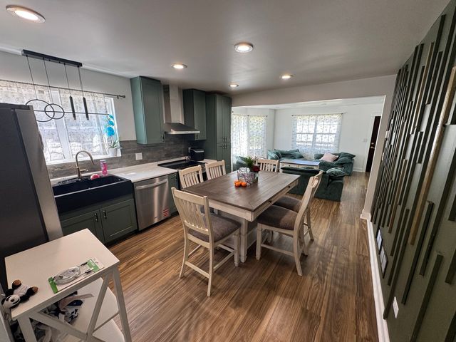 931 Rawson Bridge Road, Cary, IL 60013