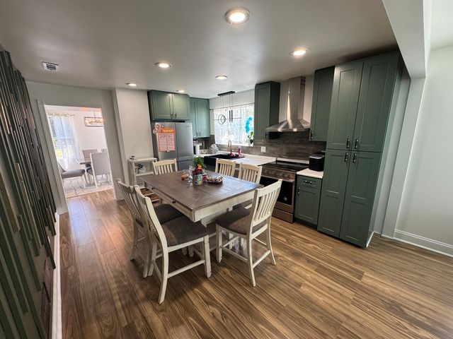 931 Rawson Bridge Road, Cary, IL 60013