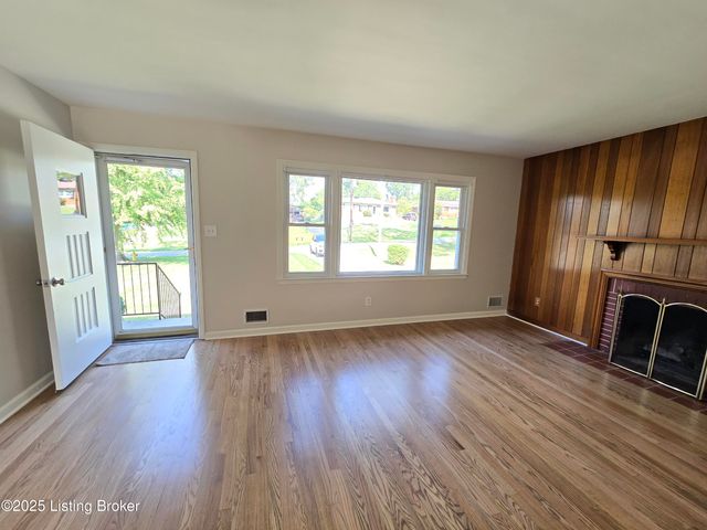 8902 Zabel Way, Louisville, KY 40291