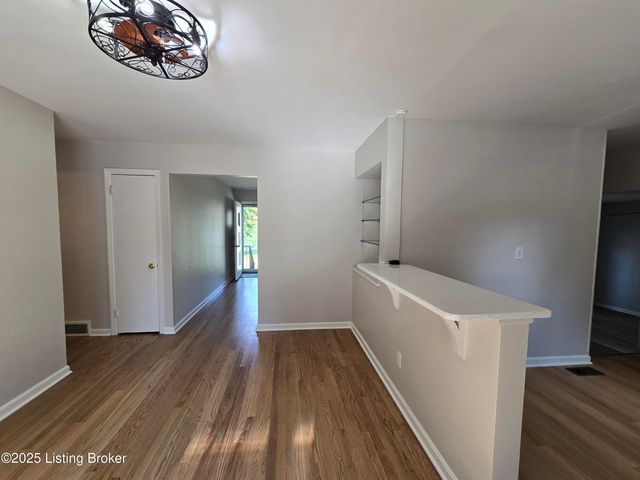 8902 Zabel Way, Louisville, KY 40291