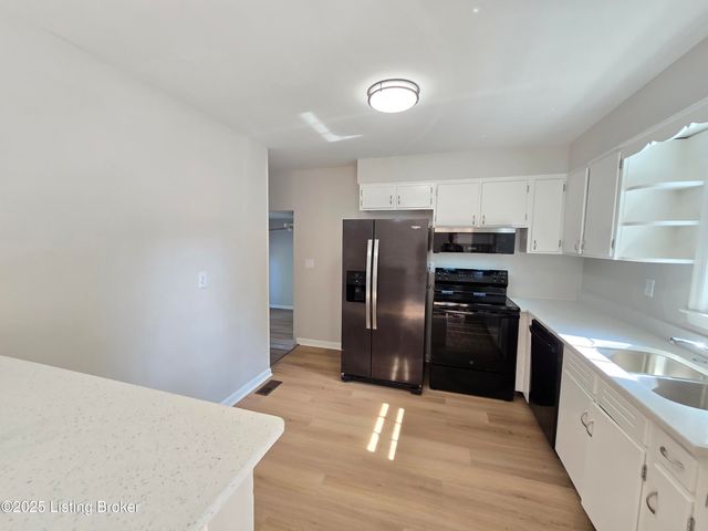 8902 Zabel Way, Louisville, KY 40291