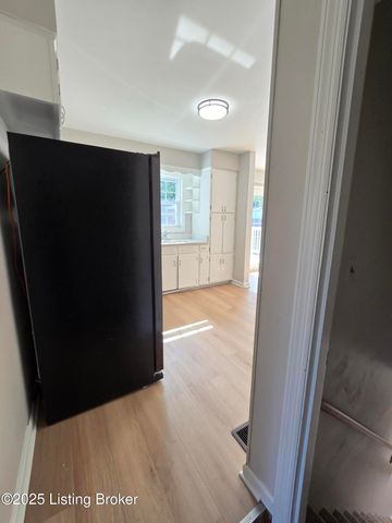 8902 Zabel Way, Louisville, KY 40291