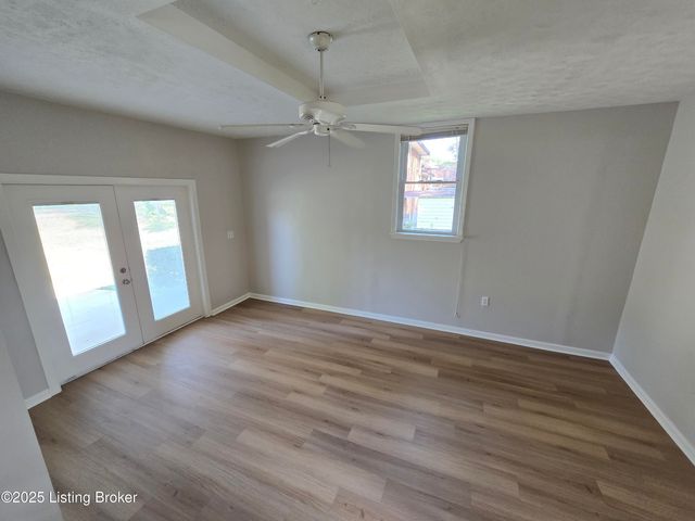 8902 Zabel Way, Louisville, KY 40291