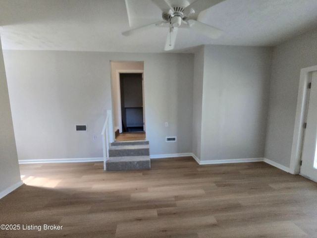 8902 Zabel Way, Louisville, KY 40291