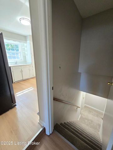 8902 Zabel Way, Louisville, KY 40291