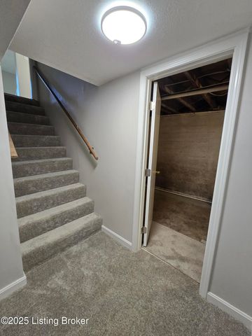 8902 Zabel Way, Louisville, KY 40291