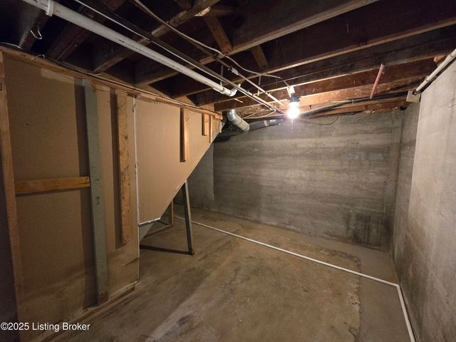 8902 Zabel Way, Louisville, KY 40291