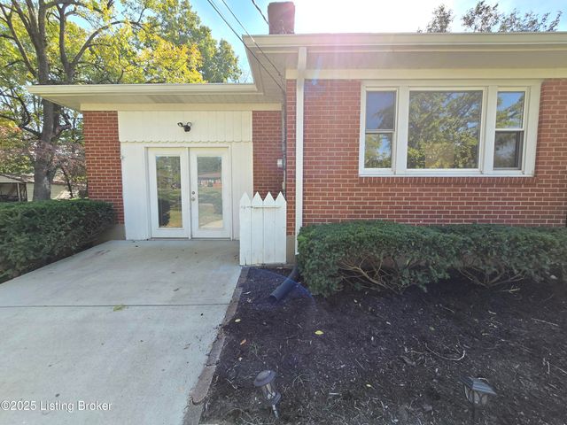 8902 Zabel Way, Louisville, KY 40291