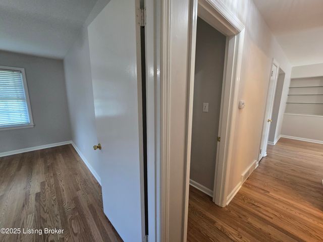 8902 Zabel Way, Louisville, KY 40291