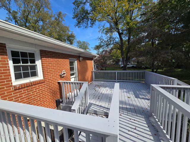 8902 Zabel Way, Louisville, KY 40291