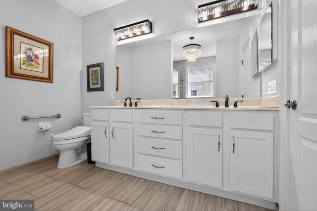 66 STEPPING STONE LN, Sewell, NJ 08080