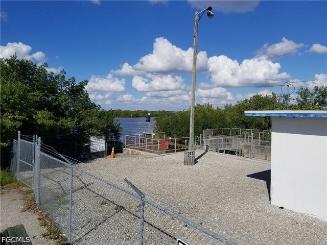 13 Wren DR, Placida, FL 33946